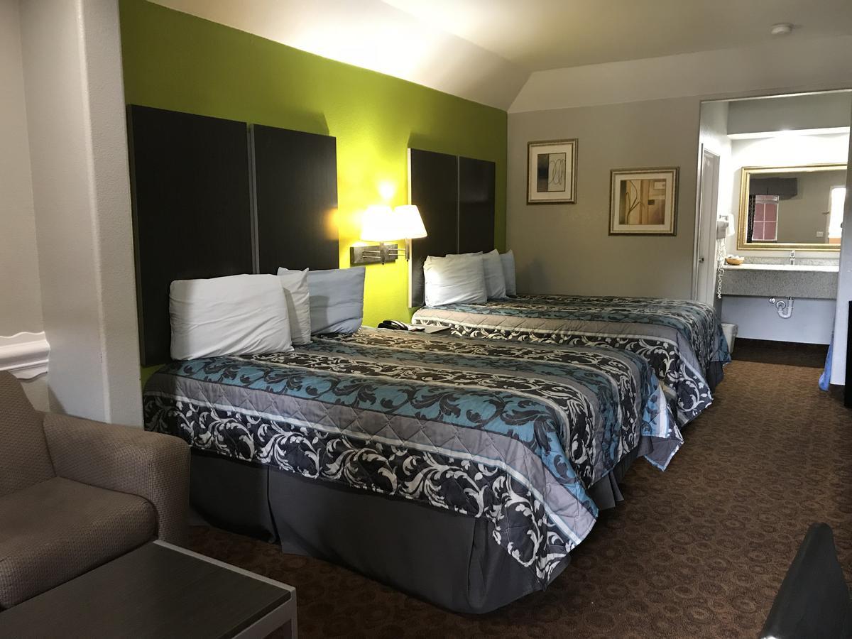 Camelot Inn&Suites Aldine Eksteriør bilde
