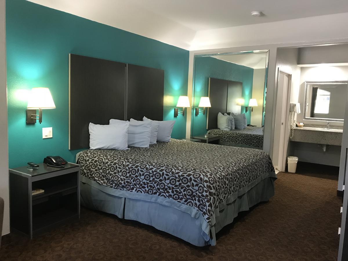 Camelot Inn&Suites Aldine Eksteriør bilde