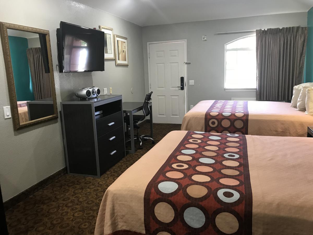 Camelot Inn&Suites Aldine Eksteriør bilde