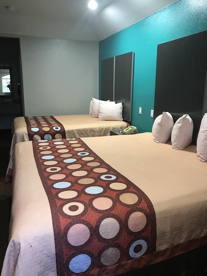 Camelot Inn&Suites Aldine Eksteriør bilde